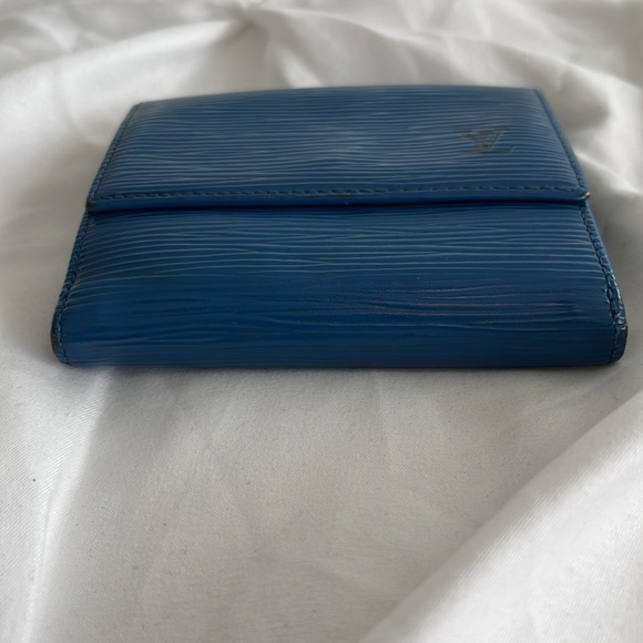 Louis Vuitton Vintage Epi Leather Wallet - Picture 10 of 10